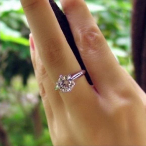 Solitaire Engagement Ring 3 Ct Round Cut Cubic Zirconia - Picture 3 of 6